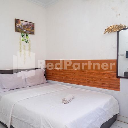 Отель Griya Jasmine Syariah Seturan Redpartner Maguwo Экстерьер фото